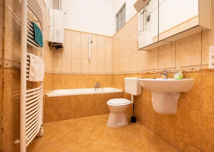 Daire Very Convenient Large Ac Place *