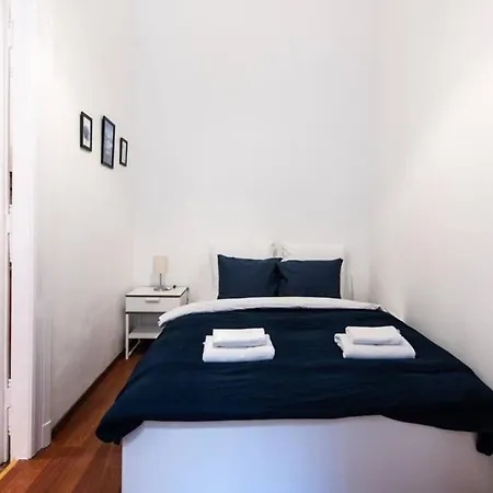 Very Convenient Large Ac Place Apartament *
