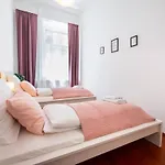 Apartment Very Convenient Large Ac Place *