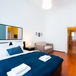 Very Convenient Large Ac Place Budapest