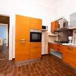 Very Convenient Large Ac Place Apartment