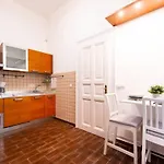 Very Convenient Large Ac Place Appartement *